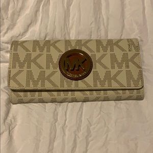 MK wallet